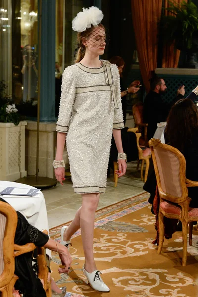 Look 13